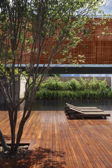 BT House by Studio Guilherme Torres BT House by Studio Guilherme Torres