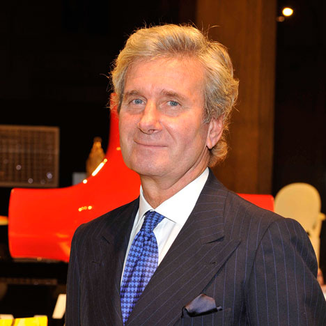 dezeen_Claudio-Luti-by-Kartell_1 dezeen_Claudio-Luti-by-Kartell_1