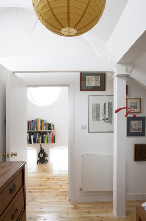 House for a Painter by Dingle Price Architects House for a Painter by Dingle Price Architects