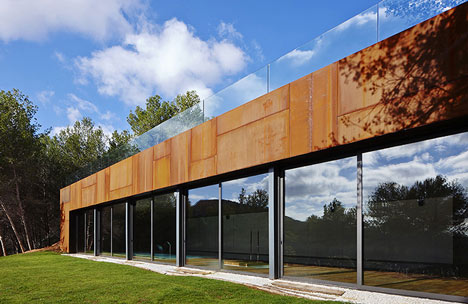 dezeen_KubiKextension-by-GRAS-arquitectos_3 dezeen_KubiKextension-by-GRAS-arquitectos_3