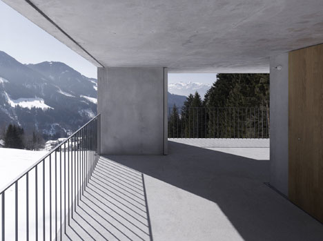 Mountain Cabin by Marte Marte Architects
