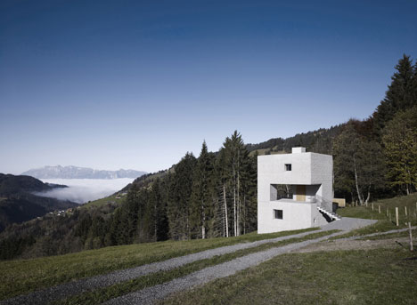 Mountain Cabin by Marte Marte Architects