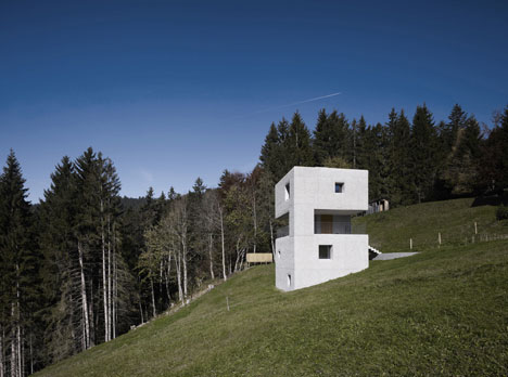 Mountain Cabin by Marte Marte Architects