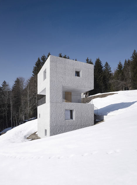 Mountain Cabin by Marte Marte Architects