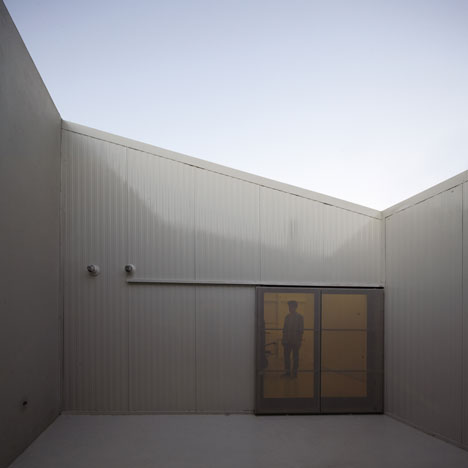 Venturini House by Adamo-Faiden