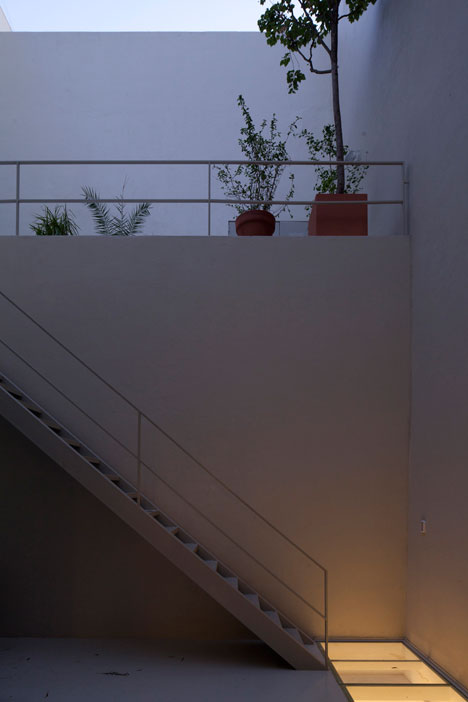 Venturini House by Adamo-Faiden