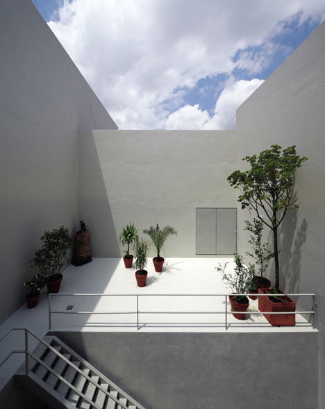 Venturini House by Adamo-Faiden