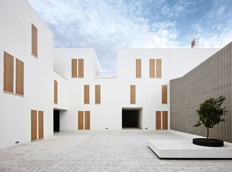 Social housing in Sa Pobla by RipollTizon