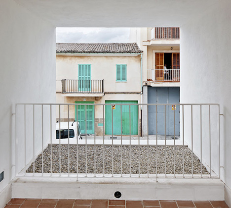 Social housing in Sa Pobla by RipollTizon