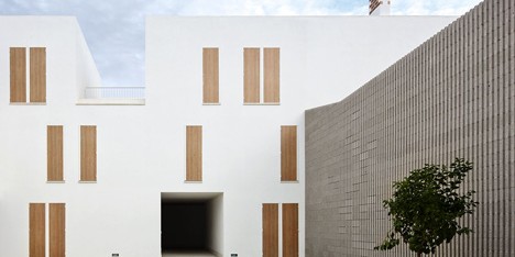 Social housing in Sa Pobla by RipollTizon