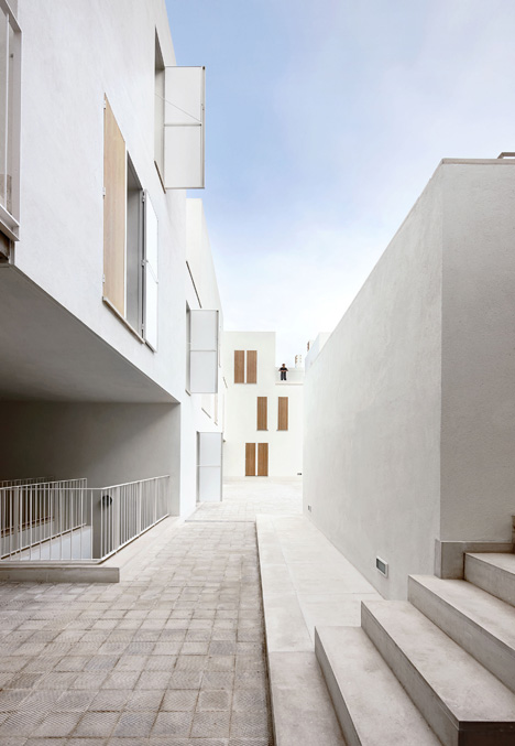 Social housing in Sa Pobla by RipollTizon