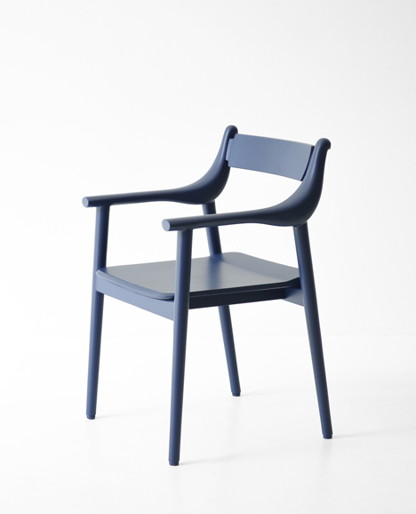 Wooden bird chair by Jungmo Yang