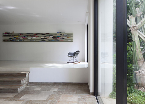 An Urban Villa by Pitsou Kedem Architects