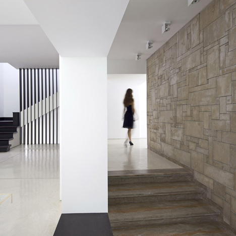 An Urban Villa by Pitsou Kedem Architects