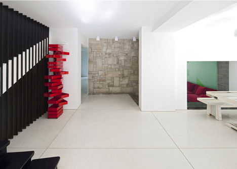 An Urban Villa by Pitsou Kedem Architects