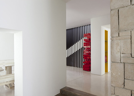 An Urban Villa by Pitsou Kedem Architects