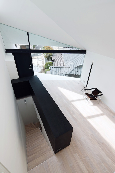 Arrow by Apollo Architects & Associates