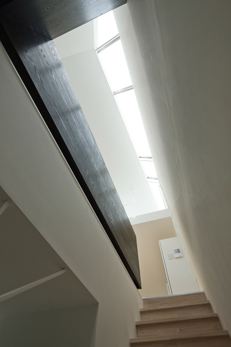 Arrow by Apollo Architects & Associates