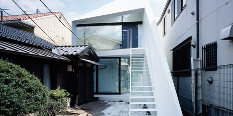 Arrow by Apollo Architects & Associates