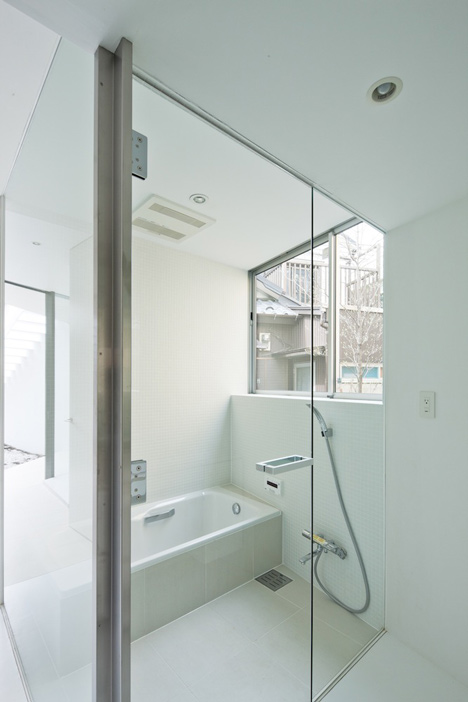 Arrow by Apollo Architects & Associates