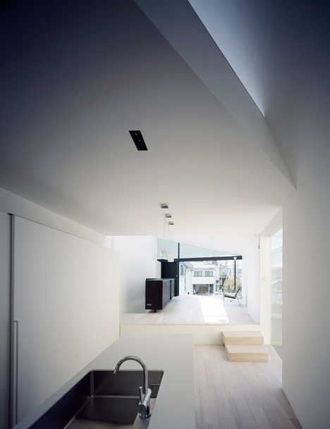 Arrow by Apollo Architects & Associates