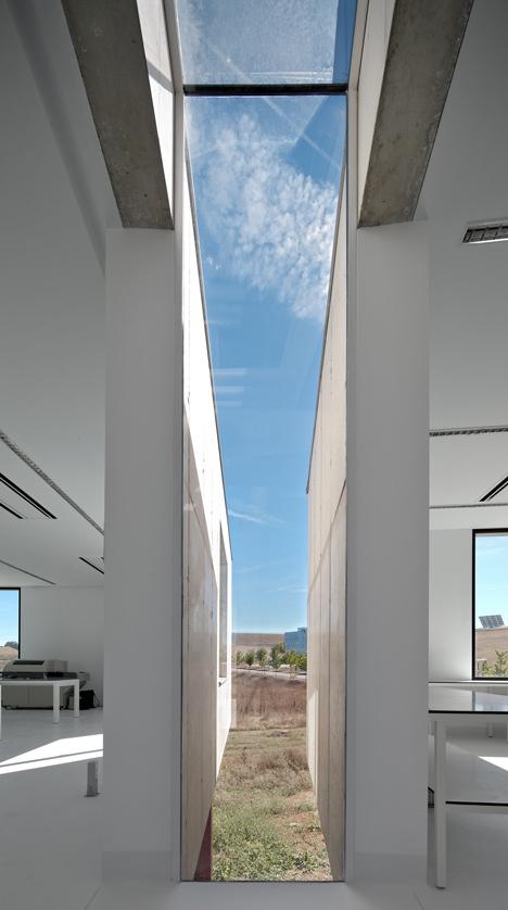 Biokilab Laboratories by Taller Basico de Arquitectura