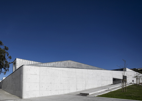 Caneças High School by ARX Portugal
