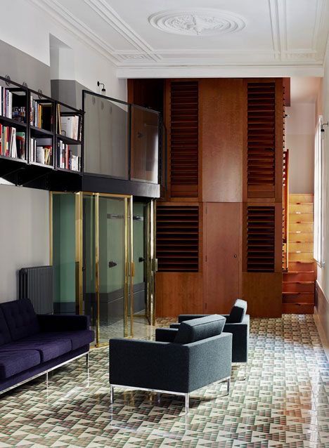 Carrer Avinyo 34 by David Kohn Architects