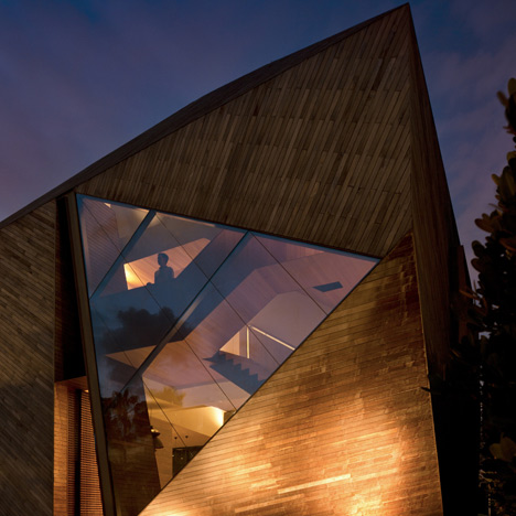 Diamond House by Formwerkz Architects
