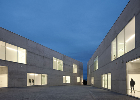 Health Faculty in Zaragoza by Taller Basico de Arquitectura