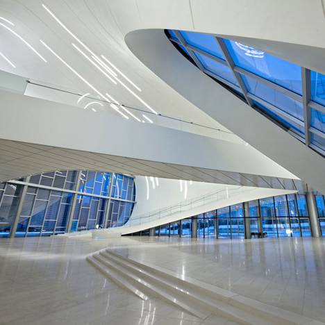 Heydar Aliyev Centre, United Kingdom - Zaha Hadid Architects
