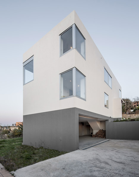 JGC House by MDBA