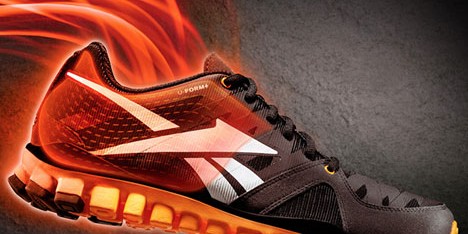 RealFlex U-FORM shrink to fit running shoes by Reebok