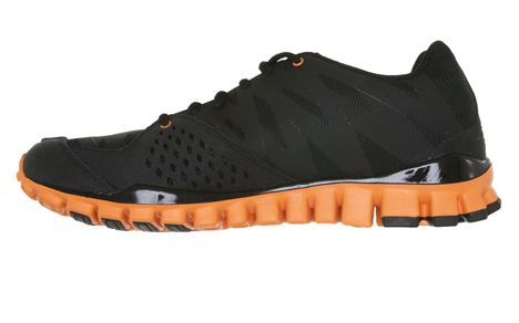 RealFlex U-FORM shrink to fit running shoes by Reebok