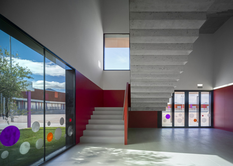 School Complex in Zaragoza by Magén Arquitectos