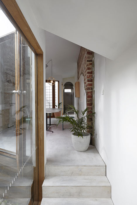 The Dolls House by Edwards Moore