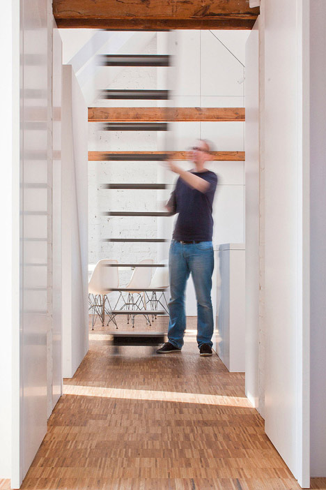 Workshop in the Attic by PL_architekci