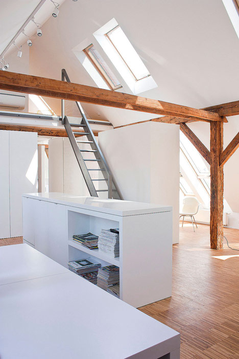 Workshop in the Attic by PL_architekci
