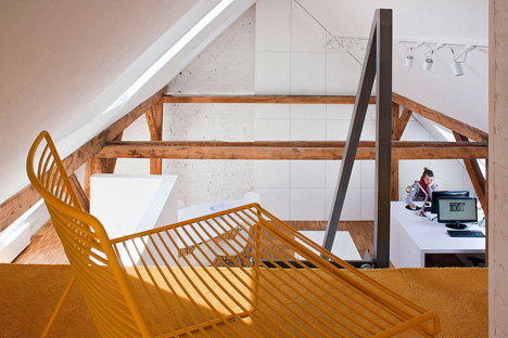 Workshop in the Attic by PL_architekci