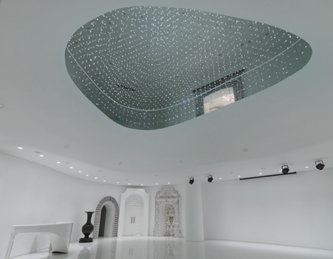 Zhengzhou Clubhouse by Noiz
