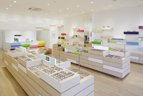 Zoff eyewear shop by Emmanuelle Moureaux