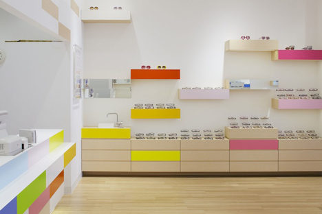Zoff eyewear shop by Emmanuelle Moureaux
