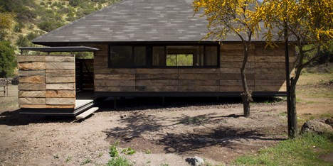 Hijuela El Durazno Caretaker’s House by emA