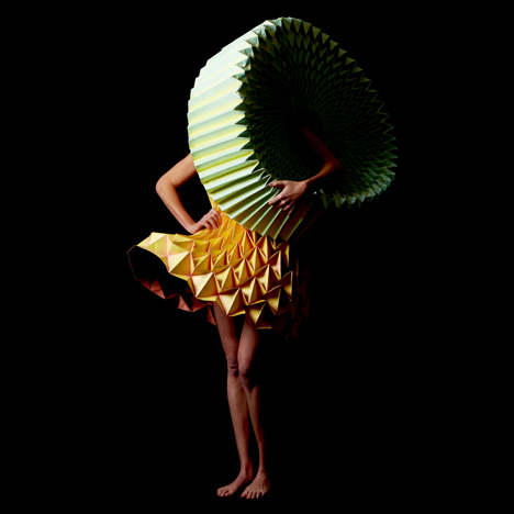 Entfaltung collapsible fashion by Jule Waibel