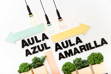 2Day Languages by Masquespacio