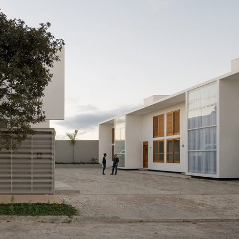 AV Houses by Corsi Hirano Arquitetos