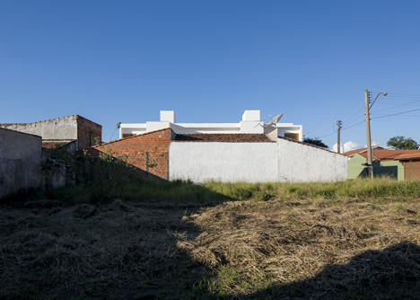 AV Houses by Corsi Hirano Arquitetos