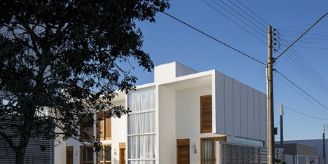 AV Houses by Corsi Hirano Arquitetos