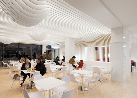 dezeen_Bakery in Porto by Paulo Merlini_1