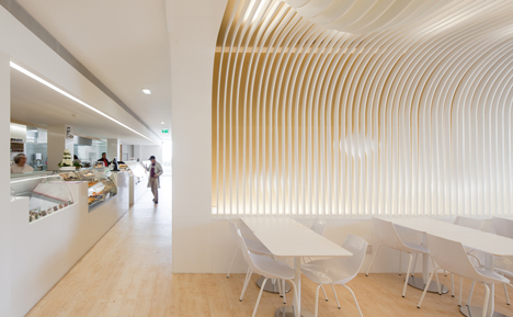 dezeen_Bakery in Porto by Paulo Merlini_17